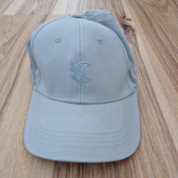 Blogilates Blue Cloquet baseball cap with adjustable strap - Picture 1 of 2